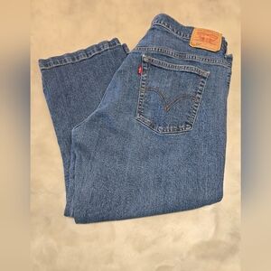 Levi's  515 Nouveau Denim Capris. Size 16